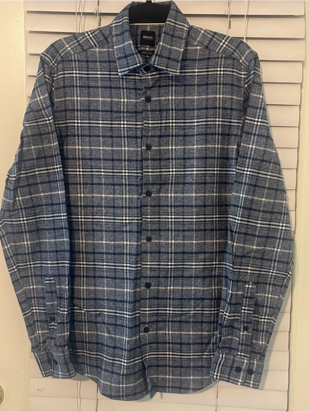 BOSS Hugo Boss Men’s Size S Blue Plaid Flannel Button Up Shirt Regular Fit